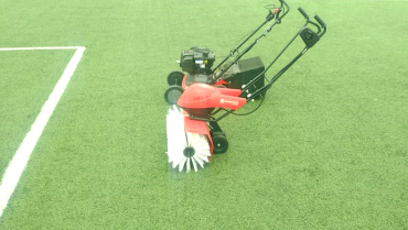 Entretien et maintenance des terrains multisports en gazon synthètique